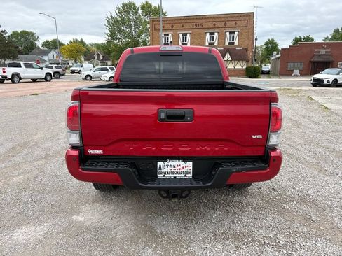 Used 2023 Toyota Tacoma TRD Off-Road w/ Technology Package AWD/4WD image 24