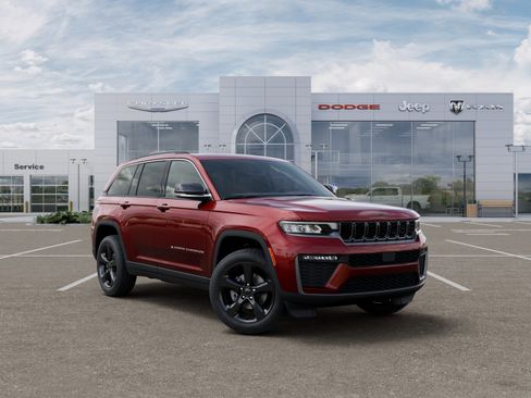 New 2026 Jeep Grand Cherokee Limited w/ Limited Altitude Package AWD/4WD image 5