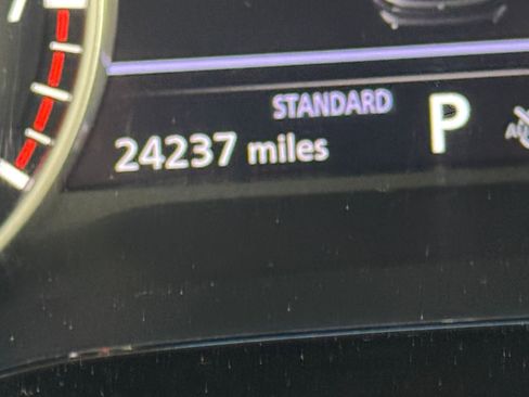 Used 2025 Nissan Pathfinder SV image 42