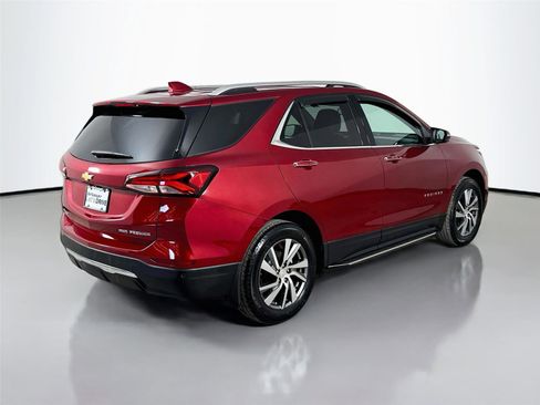 Used 2024 Chevrolet Equinox Premier AWD/4WD image 9