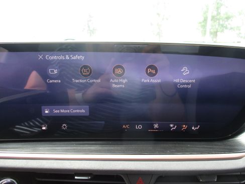 Used 2025 Buick Envision Sport Touring AWD/4WD image 24