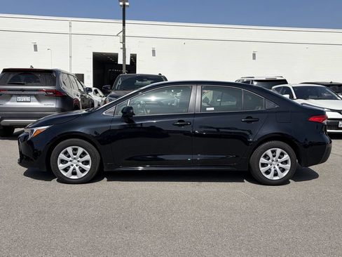 Used 2026 Toyota Corolla LE FWD image 2