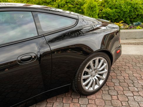 Used 2002 Aston Martin Vanquish image 40