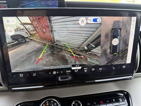 New 2025 Ford Expedition Active image 28