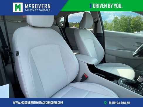 Used 2025 Hyundai Kona SEL AWD/4WD image 36