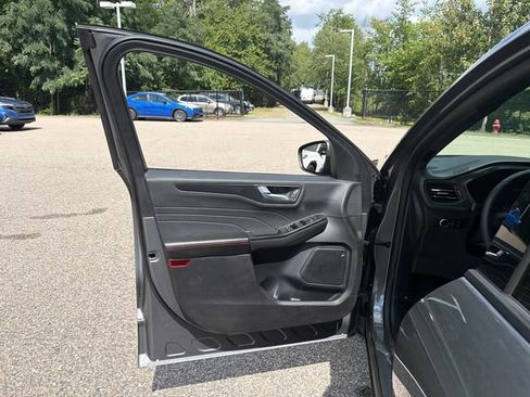 Used 2025 Ford Escape ST-Line AWD/4WD image 21