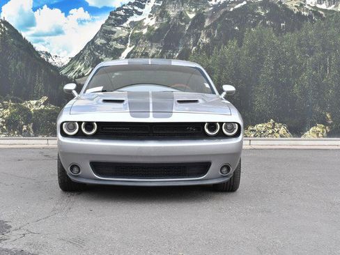 Used 2016 Dodge Challenger R/T w/ Driver Convenience Group RWD image 5
