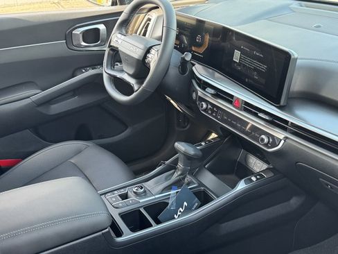 New 2026 Kia Sorento S AWD/4WD image 10