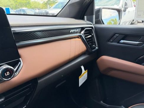 New 2026 GMC Canyon AT4 w/ Nightfall Edition AWD/4WD image 32