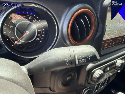 Used 2023 Jeep Gladiator Mojave w/ LED Lighting Group AWD/4WD image 23
