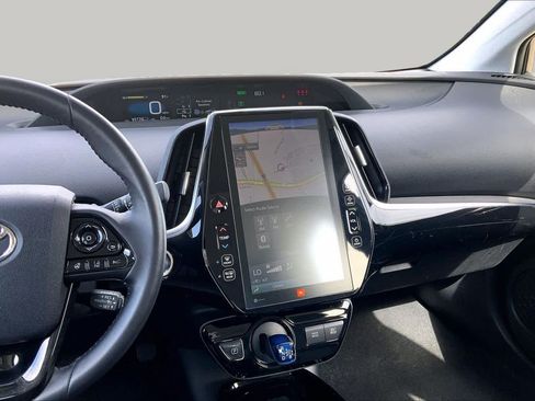 Used 2019 Toyota Prius Limited w/ Premium Convenience Package FWD image 7