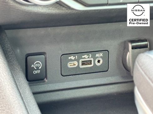 Certified 2025 Nissan Sentra SV image 25