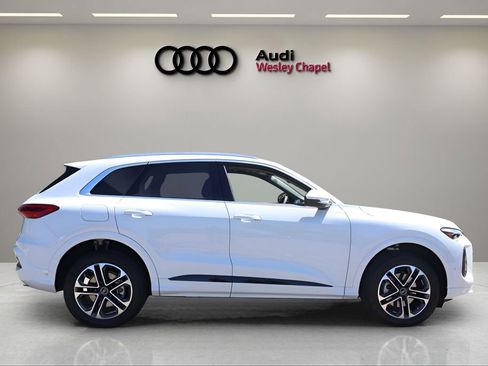 New 2026 Audi Q5 Premium Plus AWD/4WD image 6