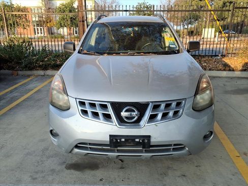 Used 2015 Nissan Rogue S w/ Convenience Package image 3