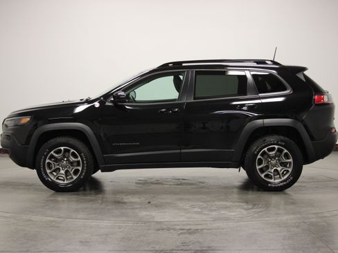 Used 2022 Jeep Cherokee Trailhawk w/ Comfort/Convenience Group AWD/4WD image 5