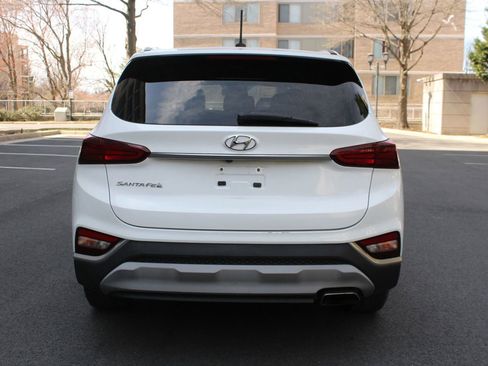 Used 2019 Hyundai Santa Fe SE image 8