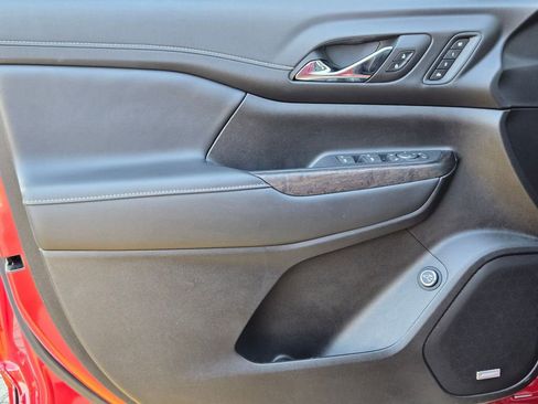 Used 2023 GMC Acadia Denali w/ Denali Ultimate Package image 26