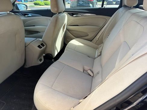Used 2019 Buick Regal Preferred FWD image 8