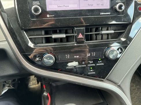 Used 2023 Toyota Camry SE image 15