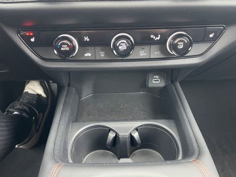 Certified 2024 Honda HR-V Sport image 11