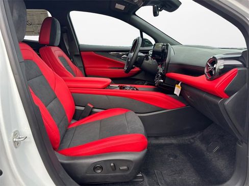 New 2024 Chevrolet Blazer EV RS image 15