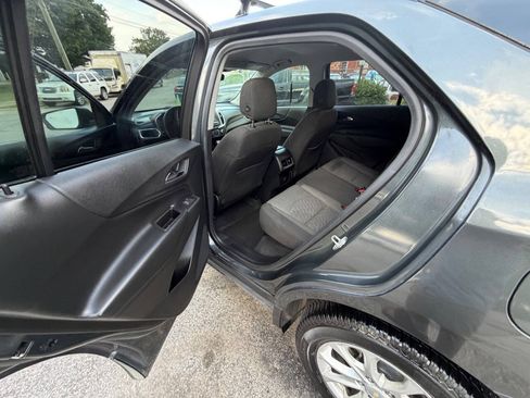 Used 2018 Chevrolet Equinox LT FWD image 16
