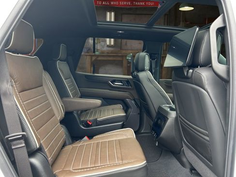 Used 2026 GMC Yukon Denali Ultimate AWD/4WD image 18