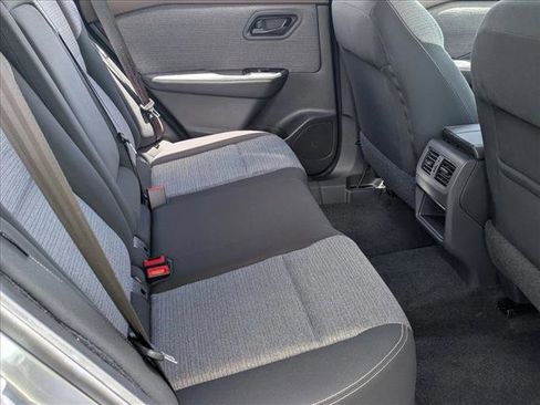 Used 2022 Nissan Rogue S FWD image 19