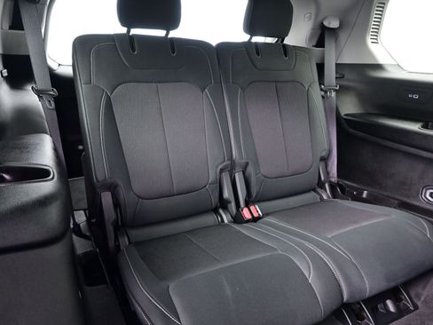 Used 2022 Jeep Grand Cherokee L Laredo w/ Luxury Tech Group I image 18