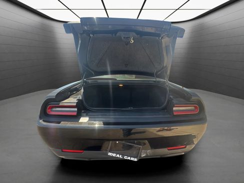 Used 2017 Dodge Challenger R/T RWD image 23