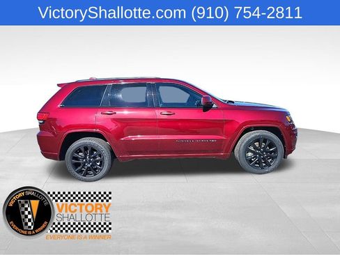 Certified 2022 Jeep Grand Cherokee Laredo X RWD image 25