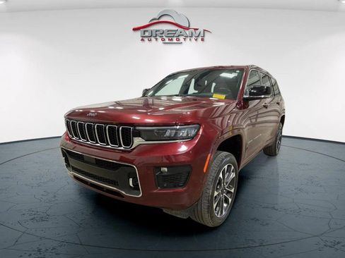 Used 2021 Jeep Grand Cherokee L Overland w/ Luxury Tech Group IV AWD/4WD image 4