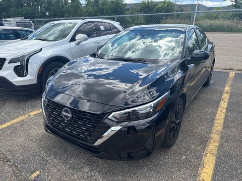 Used 2025 Nissan Sentra S FWD image 15