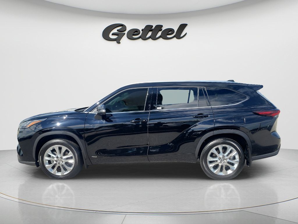 Certified 2026 Toyota Highlander Limited AWD/4WD image 8