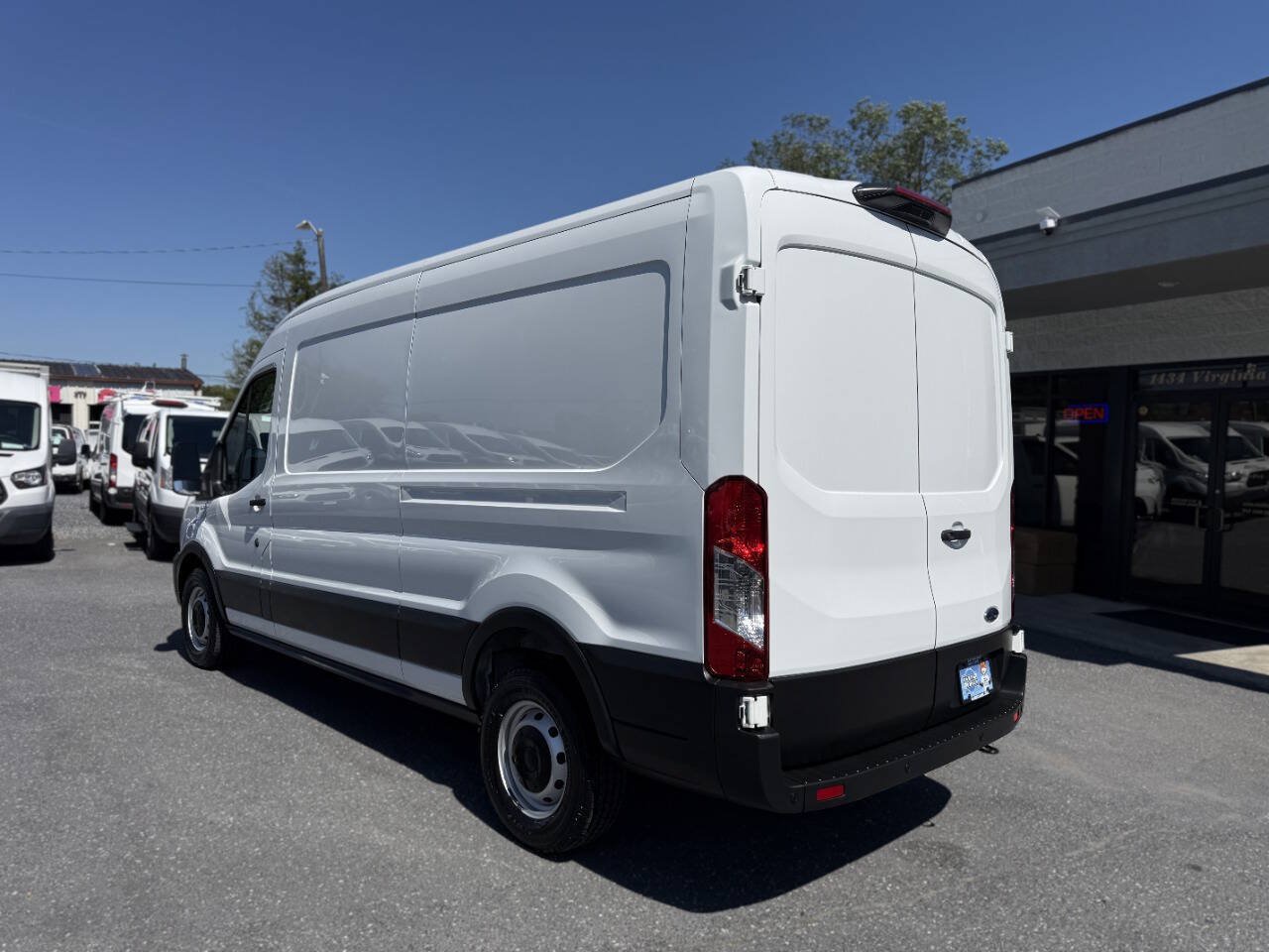 Used 2023 Ford Transit 250 Medium Roof RWD image 2