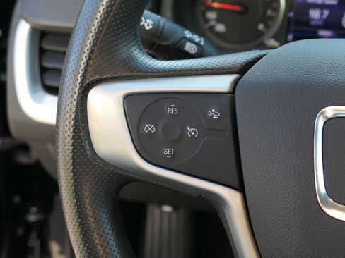 Used 2022 GMC Terrain SLE w/ Driver Convenience Package image 13