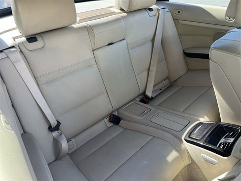 Used 2012 BMW 335i Convertible image 14