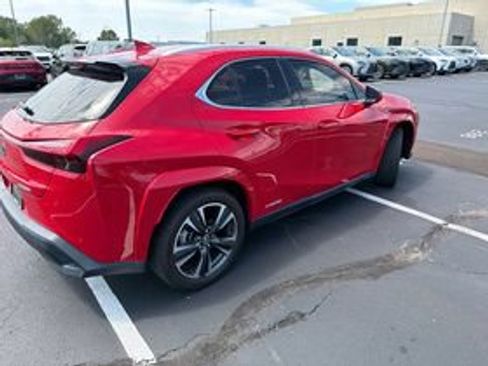 Used 2022 Lexus UX 250h w/ Premium Package AWD/4WD image 6