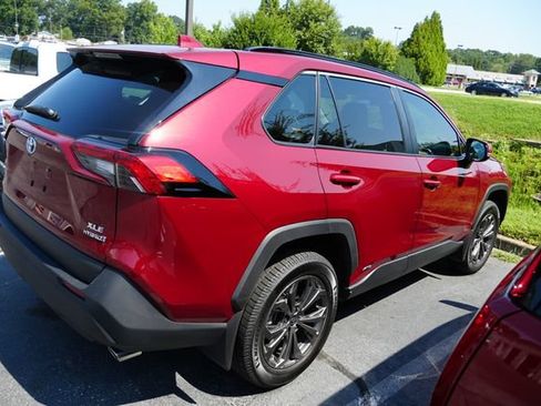 Used 2024 Toyota RAV4 XLE Premium w/ Weather Package AWD/4WD image 15