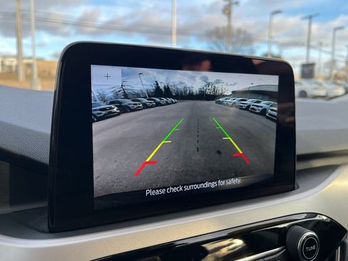 Used 2022 Ford Escape SE w/ SE Sport Appearance Package image 14