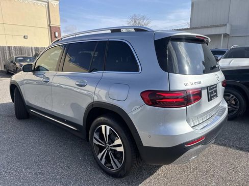 New 2026 Mercedes-Benz GLC 300 image 3