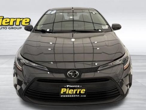 Used 2024 Toyota Corolla LE FWD image 7