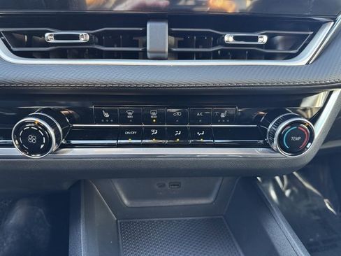 New 2026 Chevrolet Equinox LT image 10