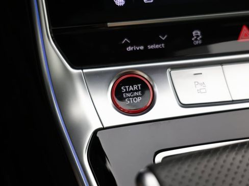 Used 2023 Audi RS 6 w/ Driver Assistance Package image 19