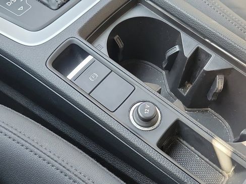 Used 2022 Audi Q3 2.0T Premium image 24