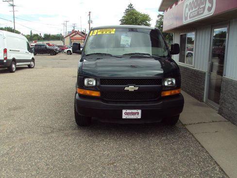 Used 2013 Chevrolet Express 1500 AWD image 3