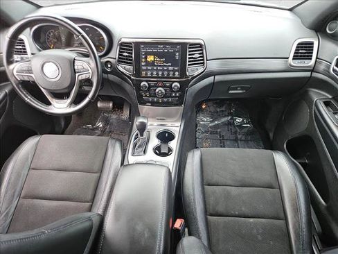 Used 2022 Jeep Grand Cherokee Laredo X image 16