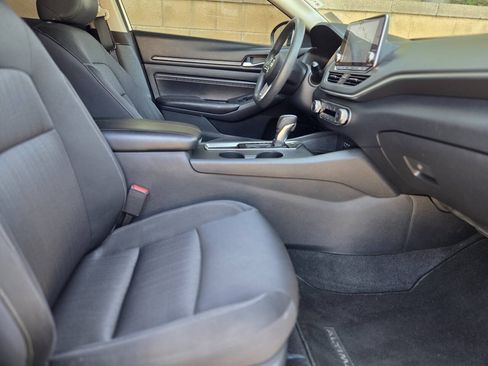 Used 2019 Nissan Altima 2.5 S FWD image 37
