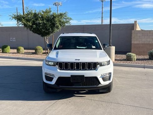 Used 2023 Jeep Grand Cherokee Limited AWD/4WD image 3