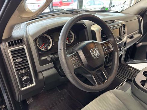 Used 2018 RAM 1500 Classic SLT AWD/4WD image 15